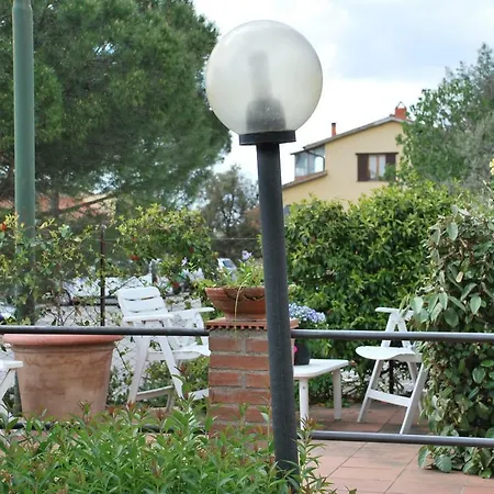 Lägenhet Casa Ai Pini *